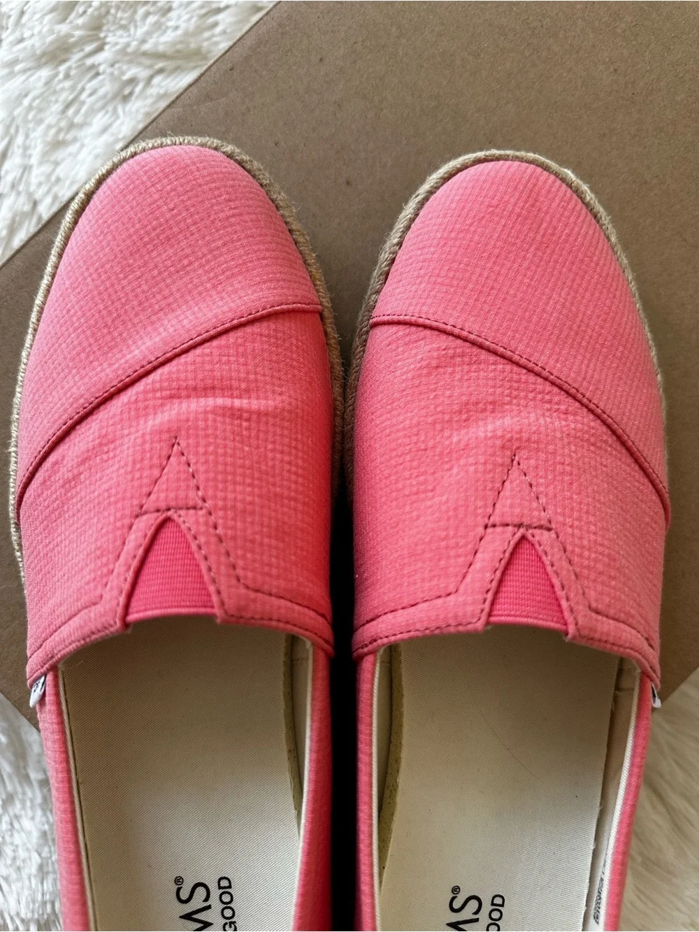 Toms Coral Pink Canvas Espadrille Slip-On Shoes Heritage Boho Beachy Size: 9